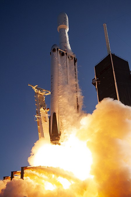 Falcon Heavy Takeoff